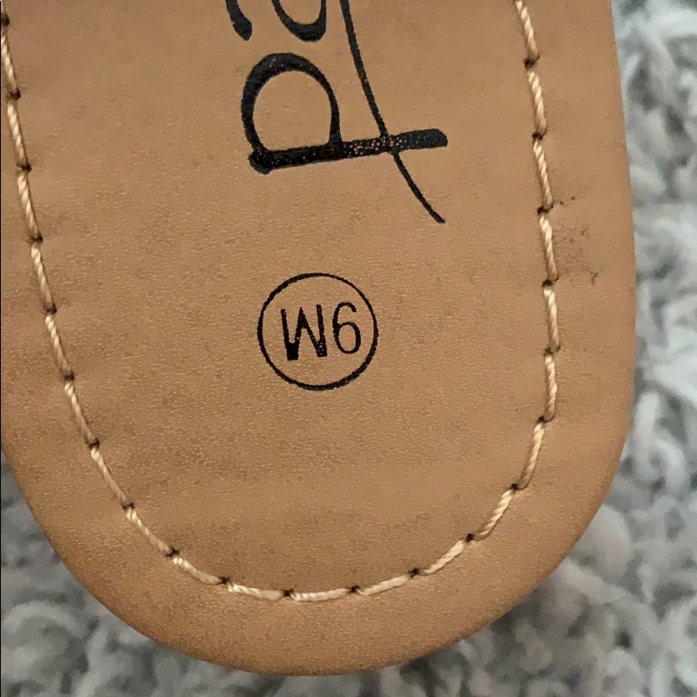 Sandals!! - Picture 3 of 3